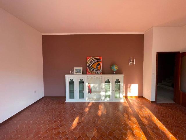 Villa Indipendente in vendita a Trecastelli, Marche