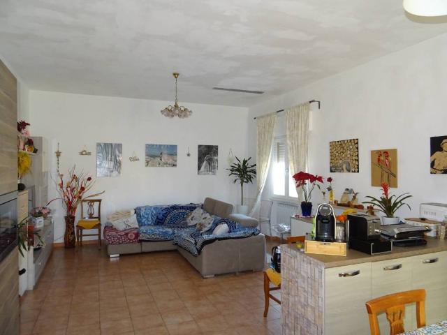 Villa Indipendente in vendita a Trecastelli, Marche