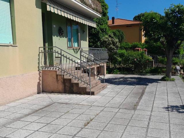 Villa Indipendente in vendita a Trecastelli, Marche