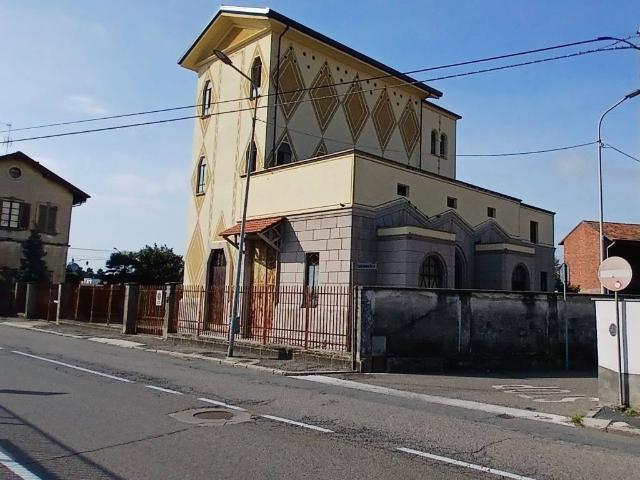 Villa Indipendente in vendita a Trecate, Novara