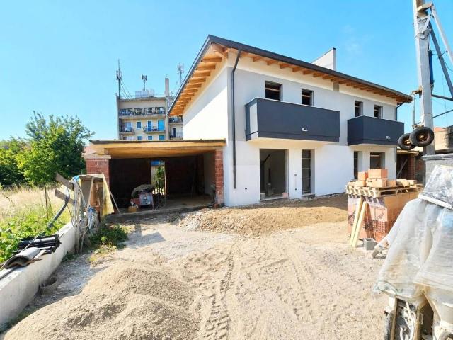Villa Indipendente in vendita a Piemonte, Novara