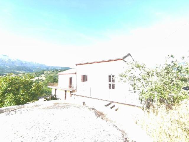 Villa Indipendente in vendita a Trecchina, Basilicata