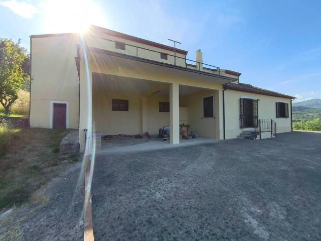 Villa Indipendente in vendita a Trecchina, Basilicata