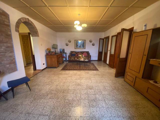 Villa Indipendente in vendita a Trecenta, Veneto