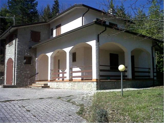 Villa Indipendente in vendita a Unione di Comuni della Romagna Forlivese, Tredozio