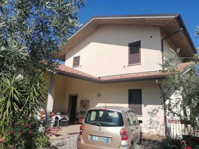 Villa Indipendente in vendita a Treglio, Abruzzo