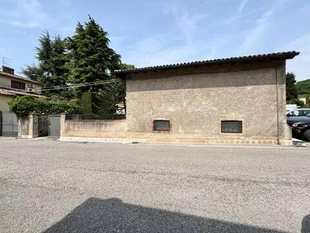 Villa Indipendente in vendita a Tregnago, Veneto