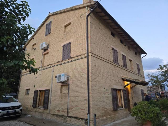 Rustico in vendita a Marche, Macerata