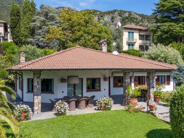 Villa Indipendente in vendita a Rogaro, Tremezzina
