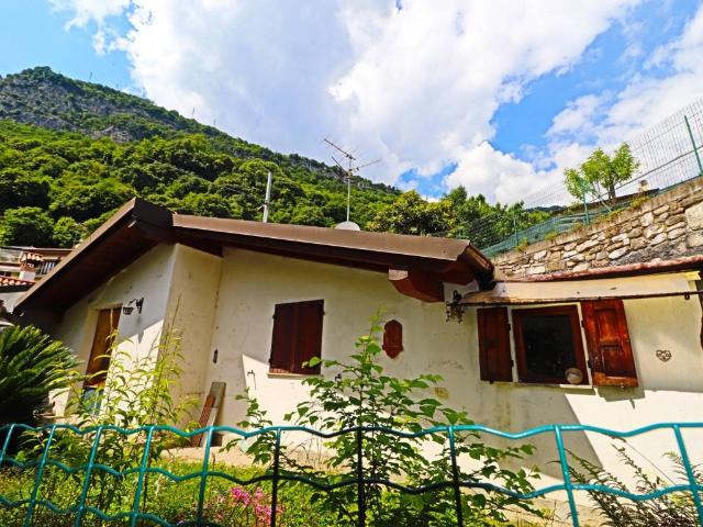 Villa Indipendente in vendita a Spurano, Tremezzina