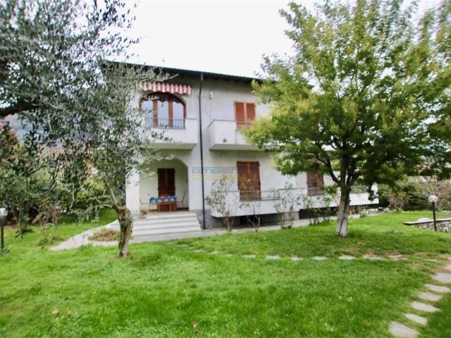 Villa Indipendente in vendita a Tremezzina, Lombardia