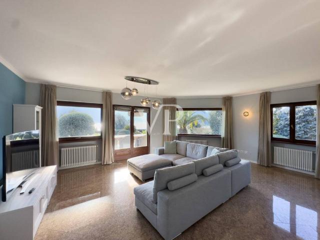 Villa Indipendente in vendita a Rogaro, Tremezzina