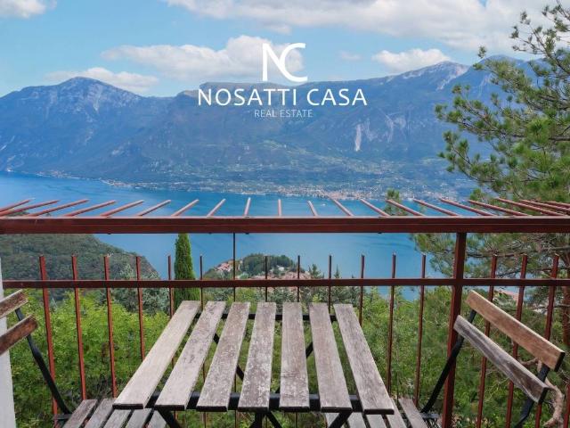 Villa Indipendente in vendita a Mezzema, Tremosine sul Garda