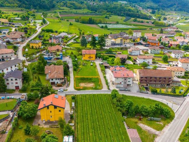 Villa Indipendente in vendita a Territorio Val d'Adige, Trento