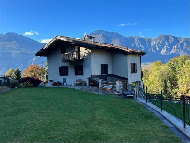 Villa Indipendente in vendita a Territorio Val d'Adige, Trento