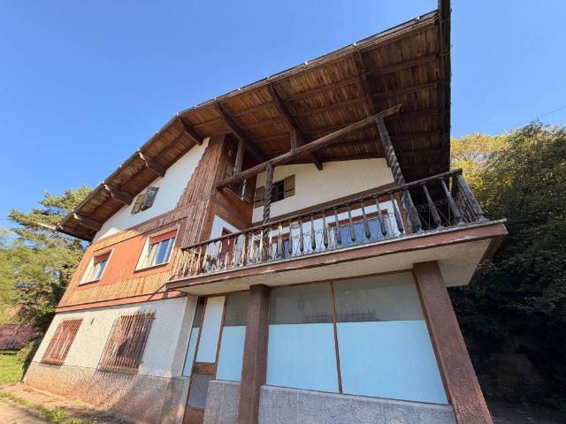 Villa Indipendente in vendita a Baselga del Bondone, Trento