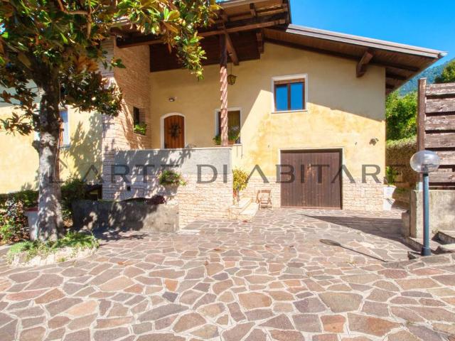 Villa Indipendente in vendita a Cognola, Trento