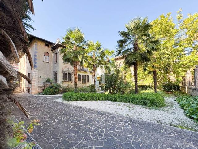 Villa Indipendente in vendita a Territorio Val d'Adige, Trento