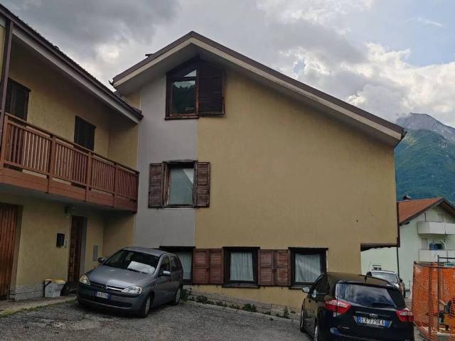 Villa Indipendente in vendita a Territorio Val d'Adige, Trento