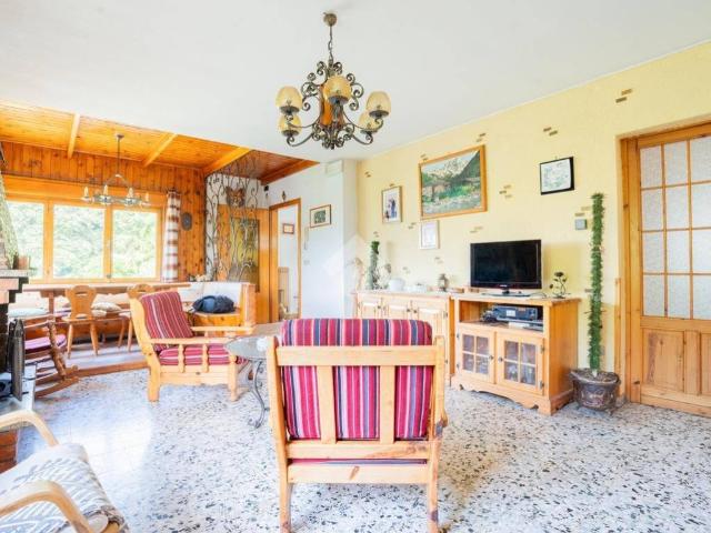 Villa Indipendente in vendita a Territorio Val d'Adige, Trento