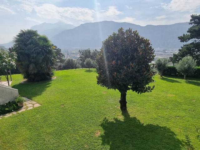 Villa Indipendente in vendita a Territorio Val d'Adige, Trento