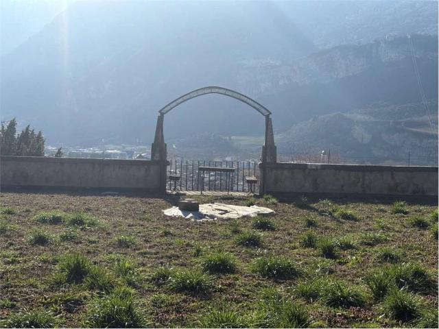 Villa Indipendente in vendita a Territorio Val d'Adige, Trento