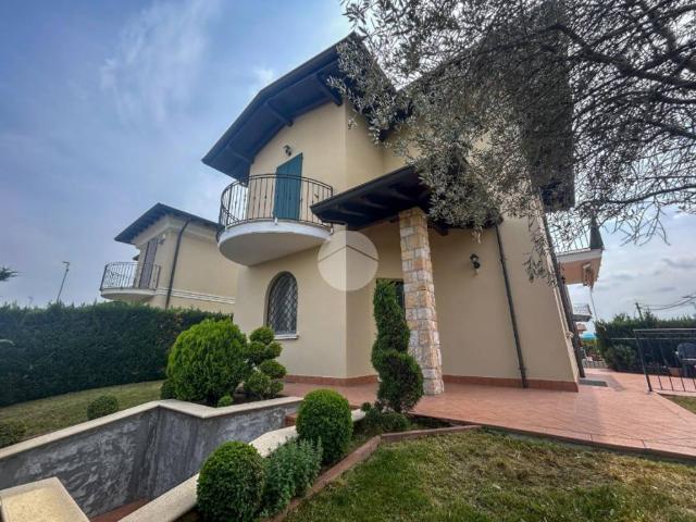 Villa Indipendente in vendita a Trenzano, Lombardia