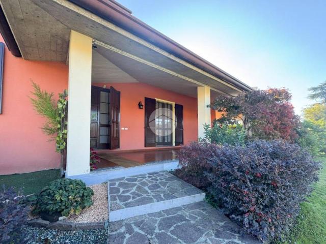 Villa Indipendente in vendita a Trenzano, Lombardia