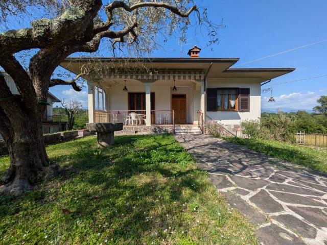 Villa Indipendente in vendita a Unione di comuni Montana Lunigiana, Tresana