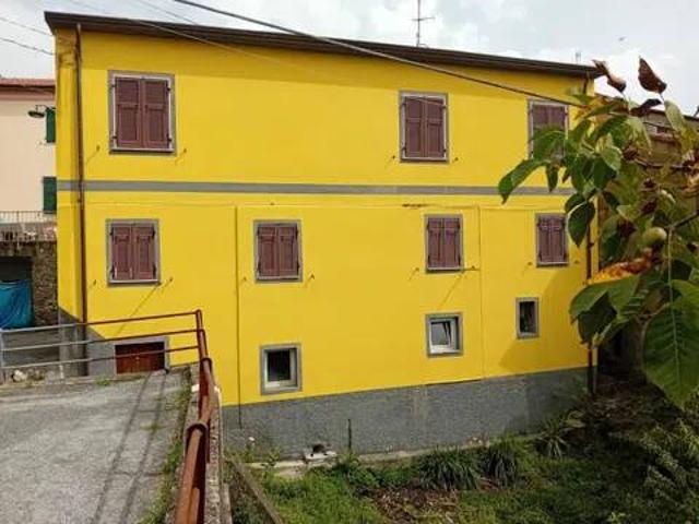 Villa Indipendente in vendita a Unione di comuni Montana Lunigiana, Tresana