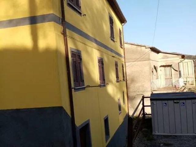 Villa Indipendente in vendita a Unione di comuni Montana Lunigiana, Tresana