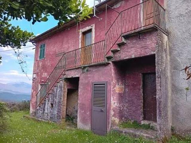 Villa Indipendente in vendita a Unione di comuni Montana Lunigiana, Tresana