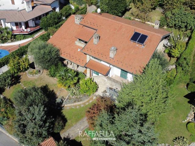 Villa Indipendente in vendita a Colle, Trescore Balneario