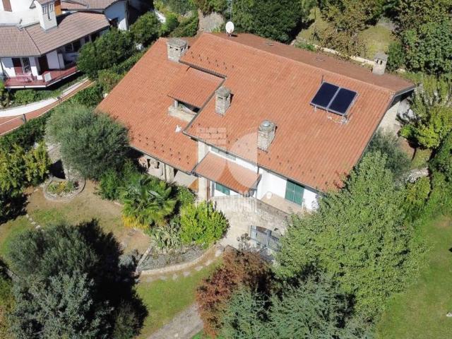 Villa Indipendente in vendita a Colle, Trescore Balneario