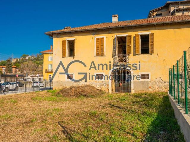 Villa Indipendente in vendita a Colle, Trescore Balneario