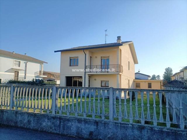 Villa Indipendente in vendita a Trescore Cremasco, Lombardia