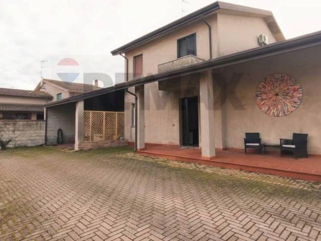 Villa Indipendente in vendita a Unione Terre e Fiumi, Tresigallo