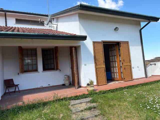 Villa Indipendente in vendita a Unione Terre e Fiumi, Formignana