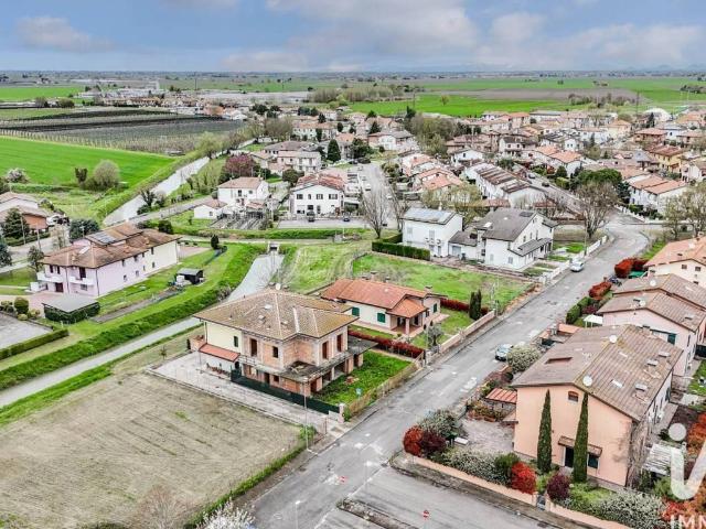 Villa Indipendente in vendita a Unione Terre e Fiumi, Formignana