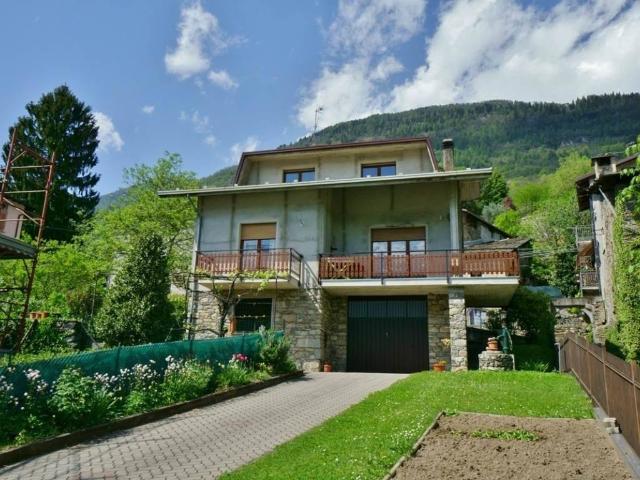 Villa Indipendente in vendita a Tresivio, Lombardia