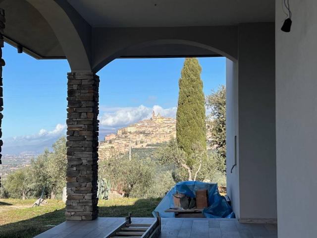 Villa Indipendente in vendita a Trevi, Umbria