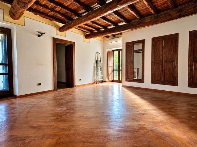 Villa Indipendente in vendita a Santa Maria in Valle, Trevi