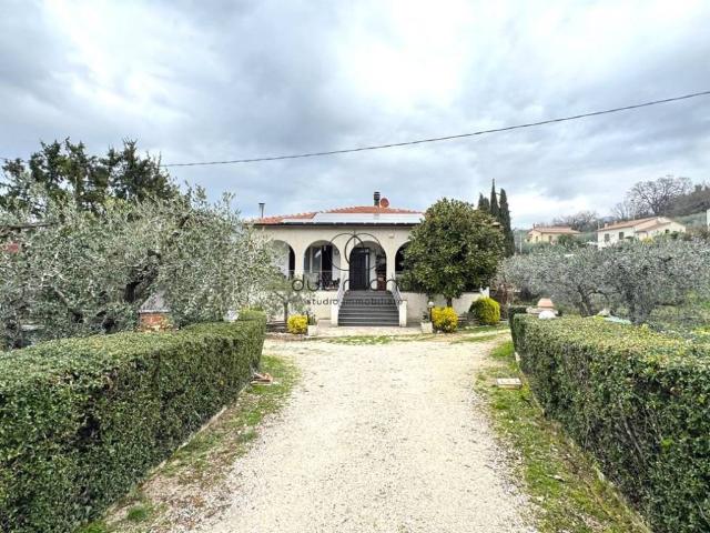 Villa Indipendente in vendita a Trevi, Umbria
