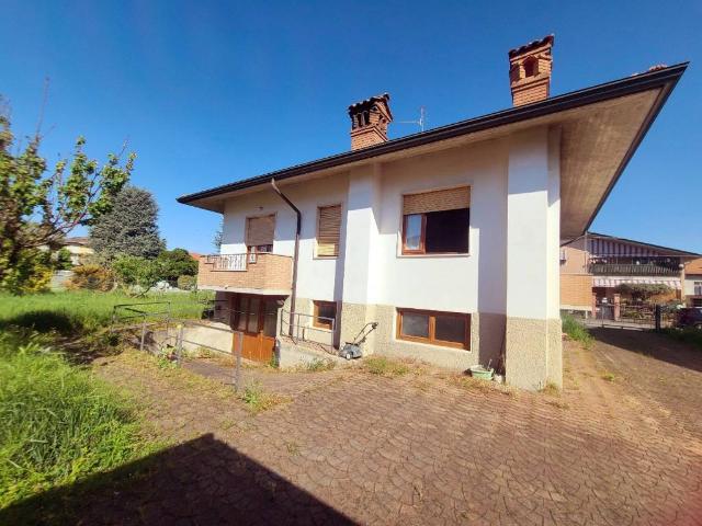 Villa Indipendente in vendita a Treviglio, Lombardia