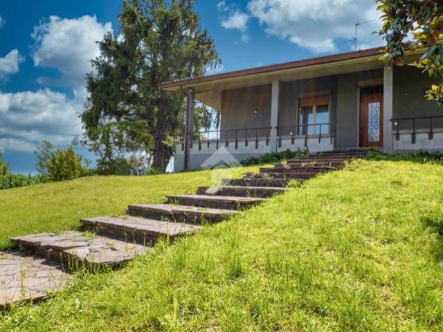Villa Indipendente in vendita a Treviglio, Lombardia