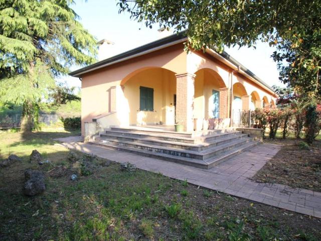 Villa Indipendente in vendita a Treviglio, Lombardia