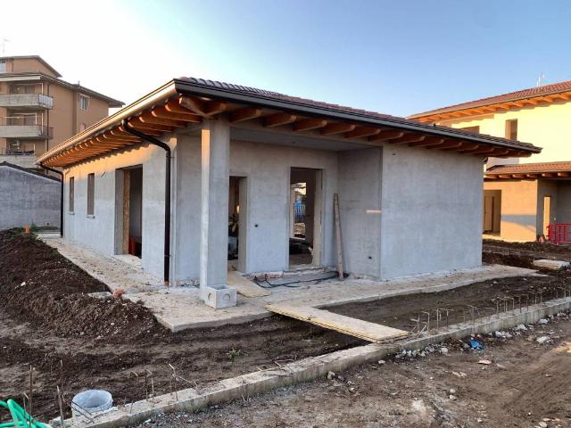 Villa Indipendente in vendita a Treviglio, Lombardia