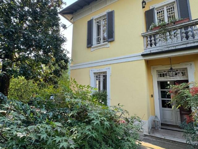 Villa Indipendente in vendita a Treviglio, Lombardia