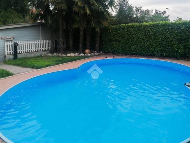 Villa Indipendente in vendita a Treviglio, Lombardia