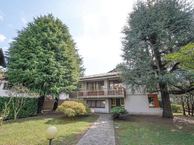 Villa Indipendente in vendita a Geromìna, Treviglio